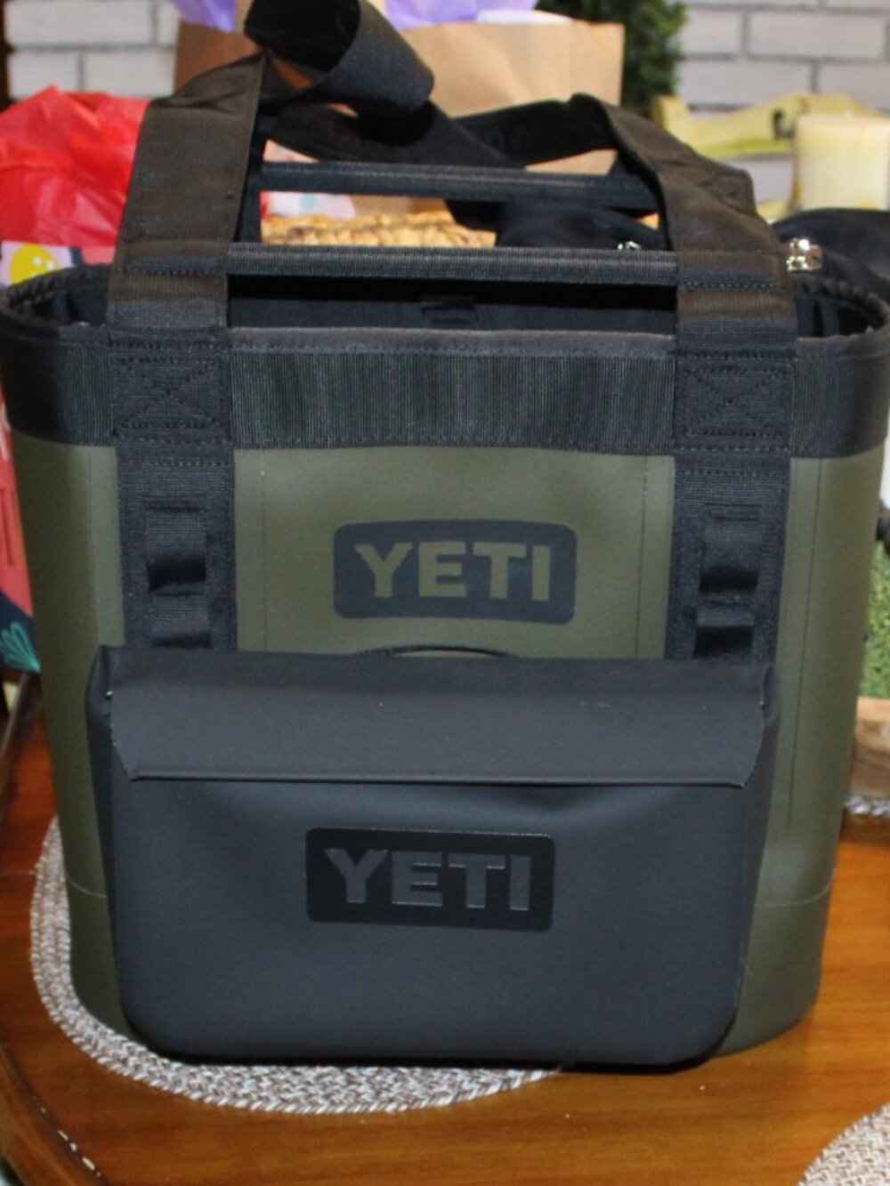 NWOT YETI CAMINO 20 with YETI SIDEKICK DRY CASE & CHARMS STUNNING!! - Picture 12 of 16
